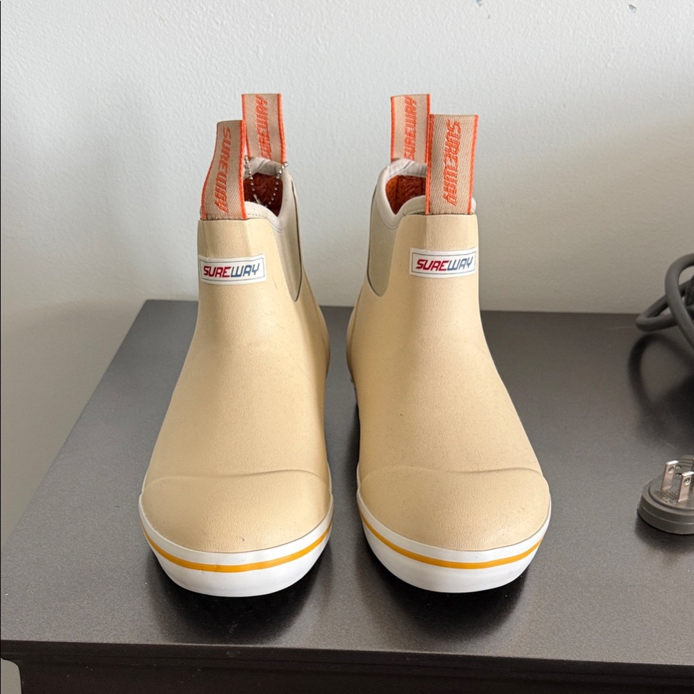Sureway Beige Rain Ankle Boots with Orange Pull Tabs sz 6